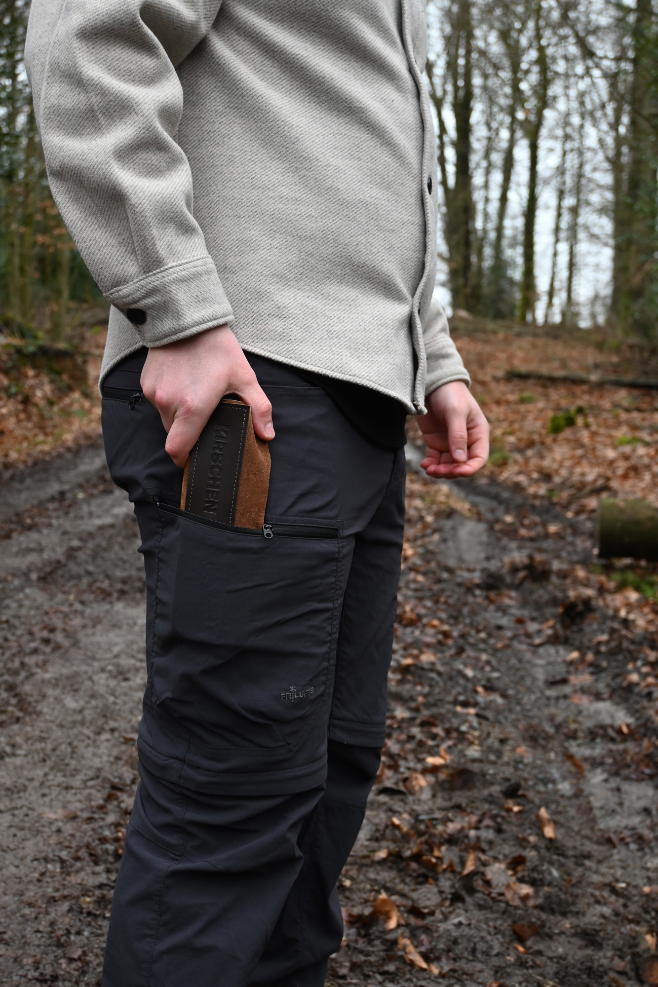 Schnitzmessersatz in Veloursleder-Rolltasche Schnitzmessersatz in Veloursleder-Rolltasche