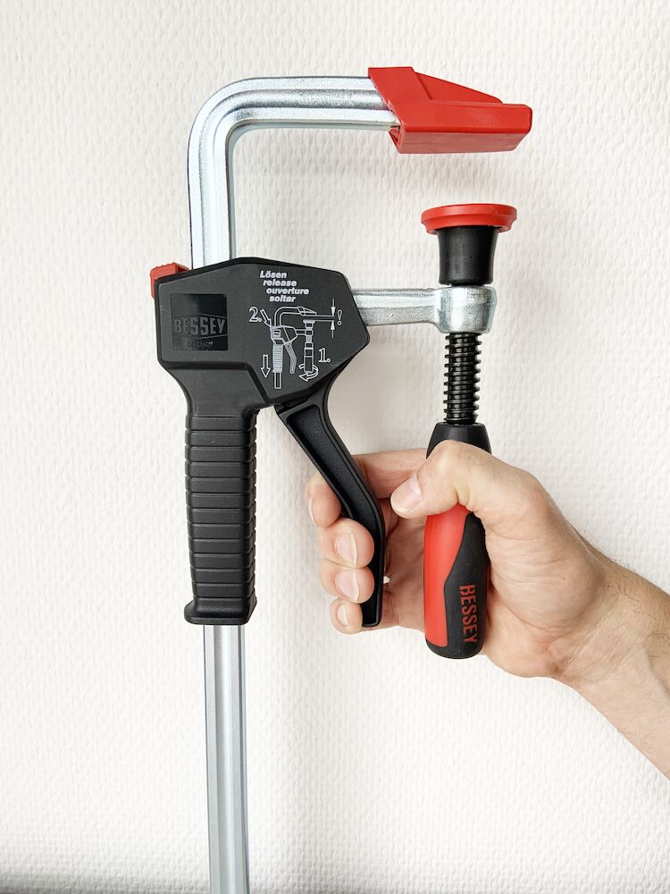Einhandzwinge mit 2K-Griff EHZ-2K
