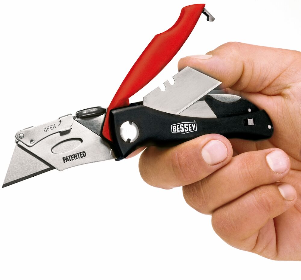 Cuttermesser mit Kunststoffgriff DBKPH