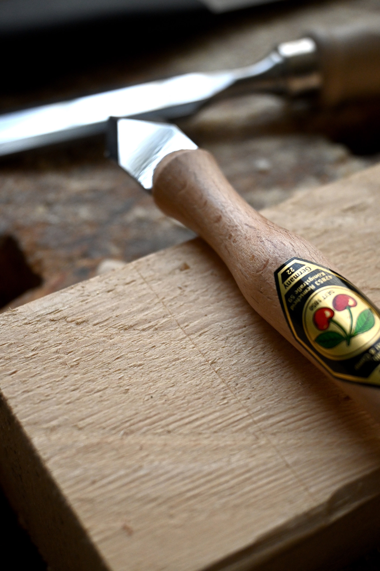 Anreißmesser mit Rotbuchenheft